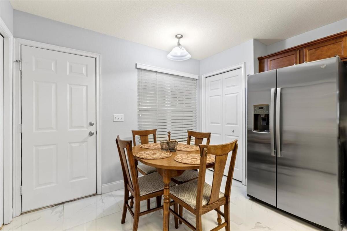 King Bed Cozy Townhouse 10 Min From Uf Villa Gainesville Luaran gambar